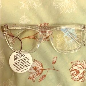 Quay Australia specs